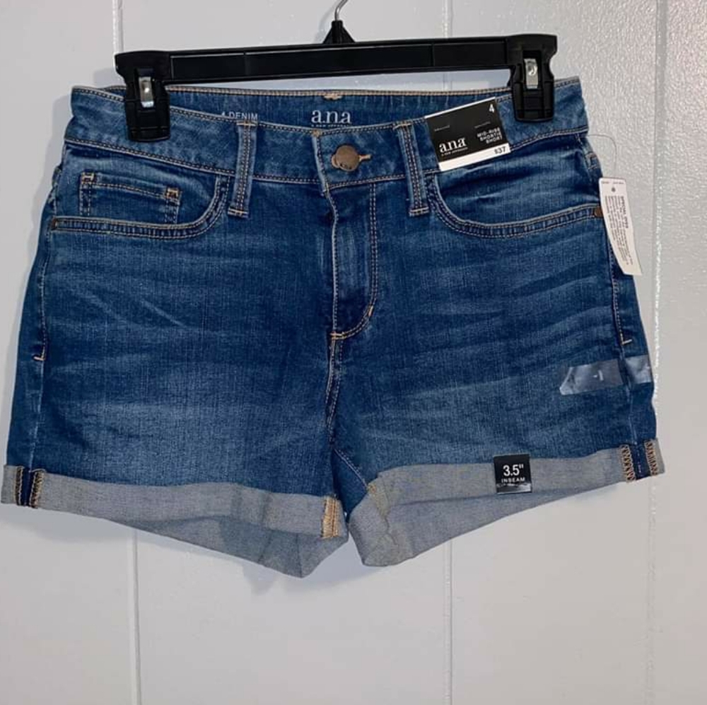 Mid-rise short